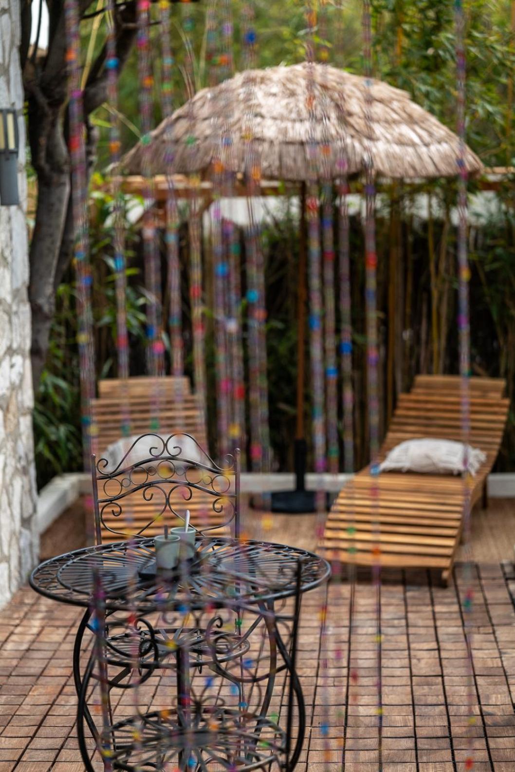 Studio Terrasse La Roulotte Du Tzigane Mandara Beach Antibes Juan-Les-Pins Bagian luar foto